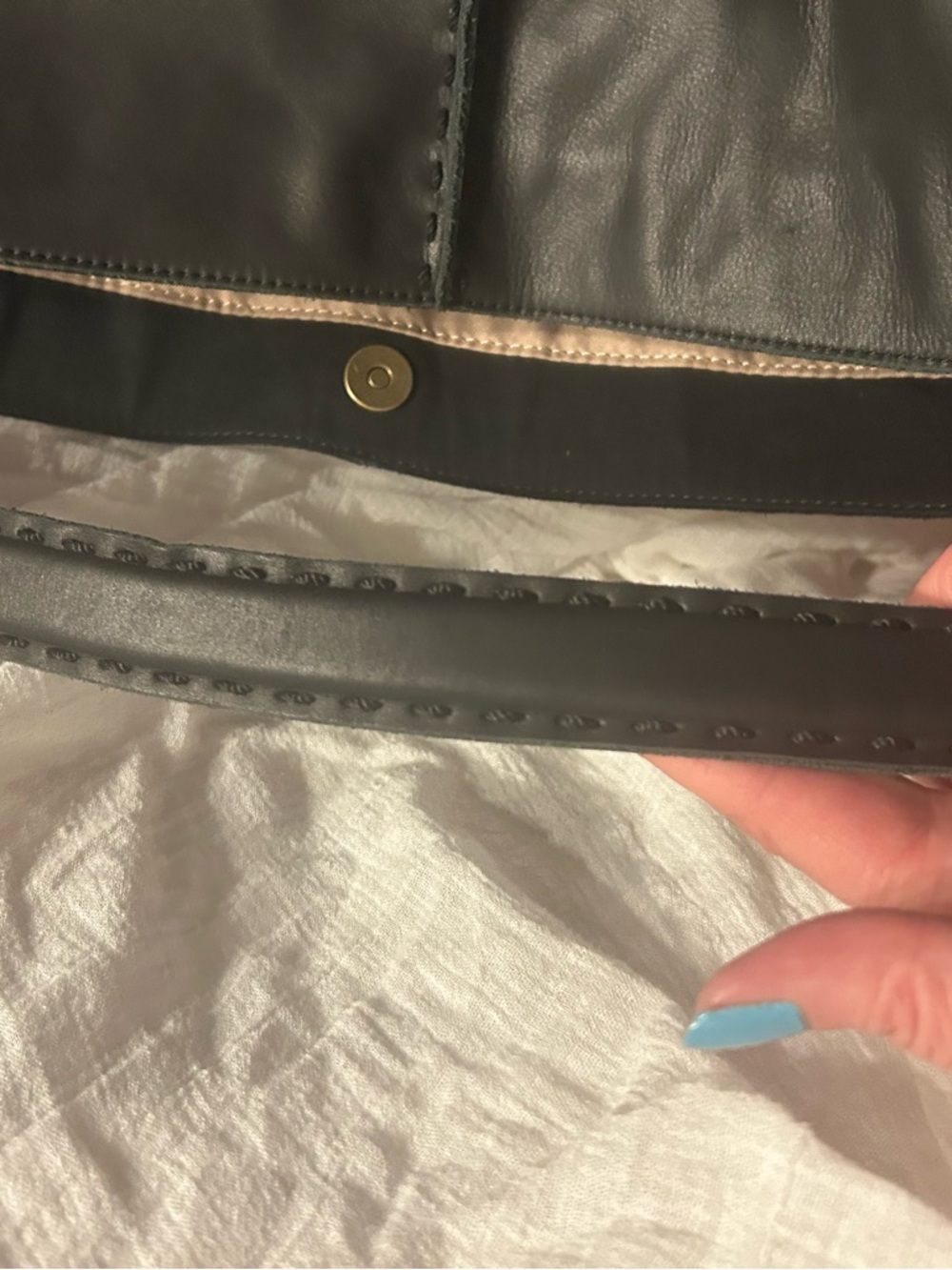 The Sak Black the Los Feliz Large Tote - Picture 3 of 8